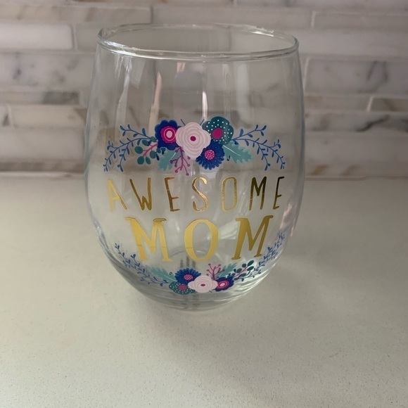 “Awesome Mom” Stemless Wine Glass (New in Box) - Picture 3 of 7